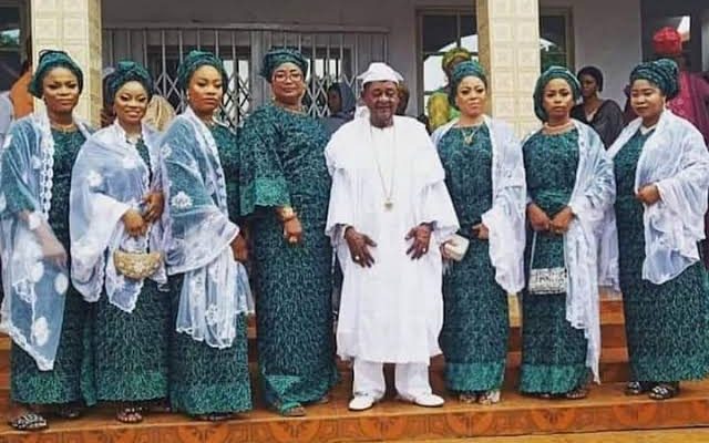 Alaafin Adeyemi and his women