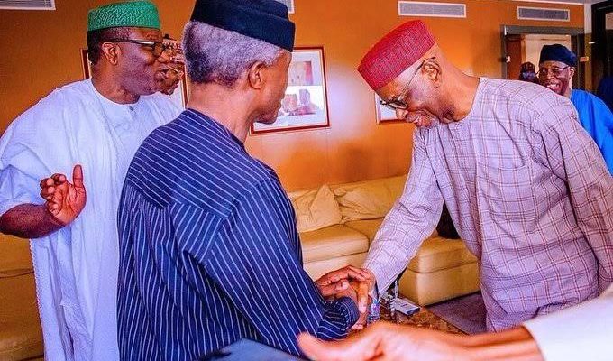 Osinbajo exchanging greetings with Oyegun while Ekiti state governor and co aspirant Kayode Fayemi,looks on.
